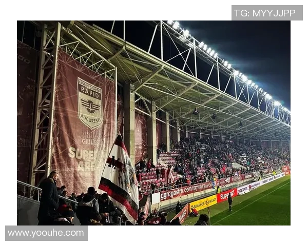 公交卡卡套足球明星的魅力与时尚结合，助你畅享出行与球场激情